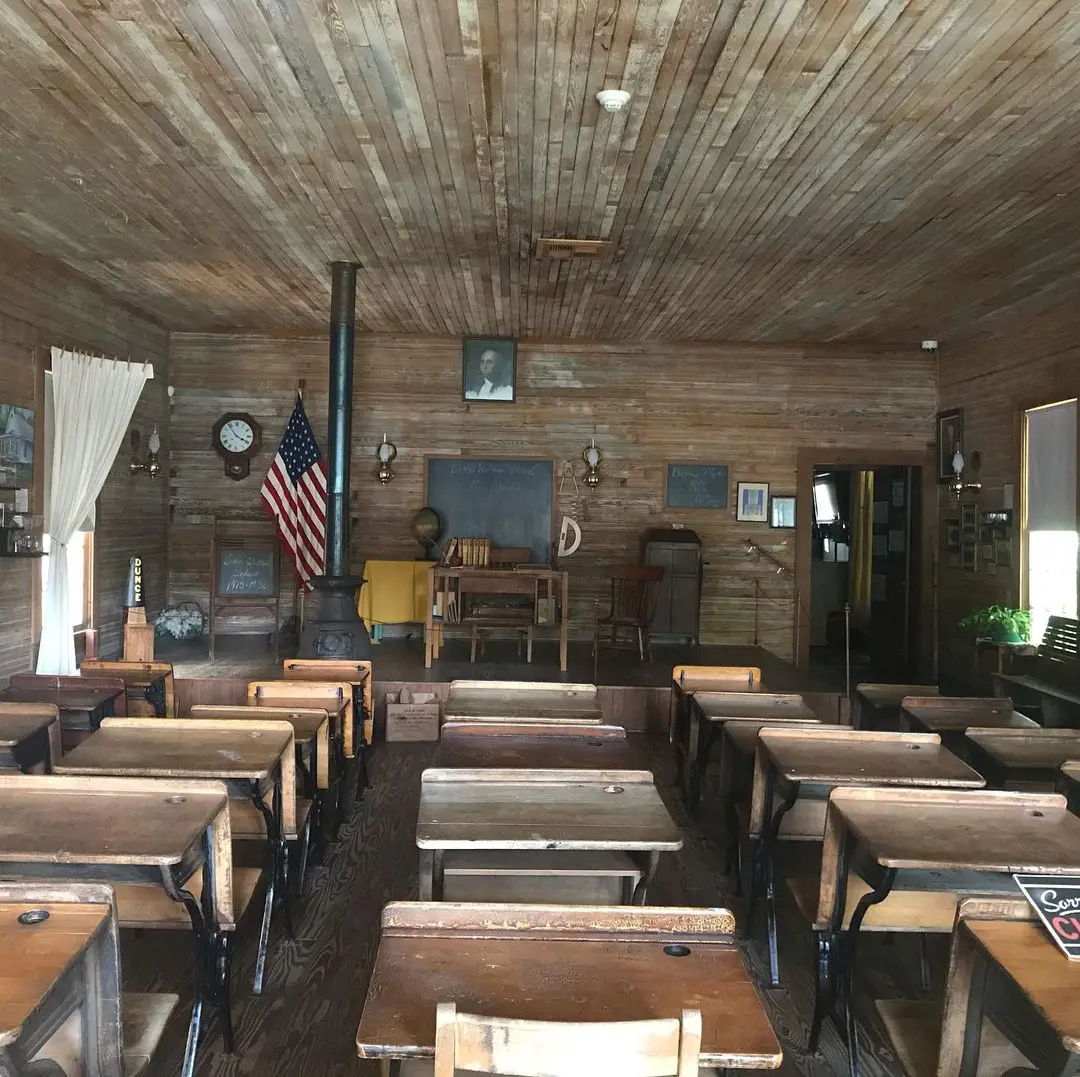  Camp Walton Schoolhouse Museum