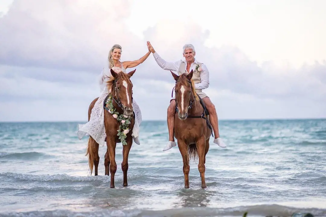 All In 1 Weddings organized a beach weddings with horses as on demand