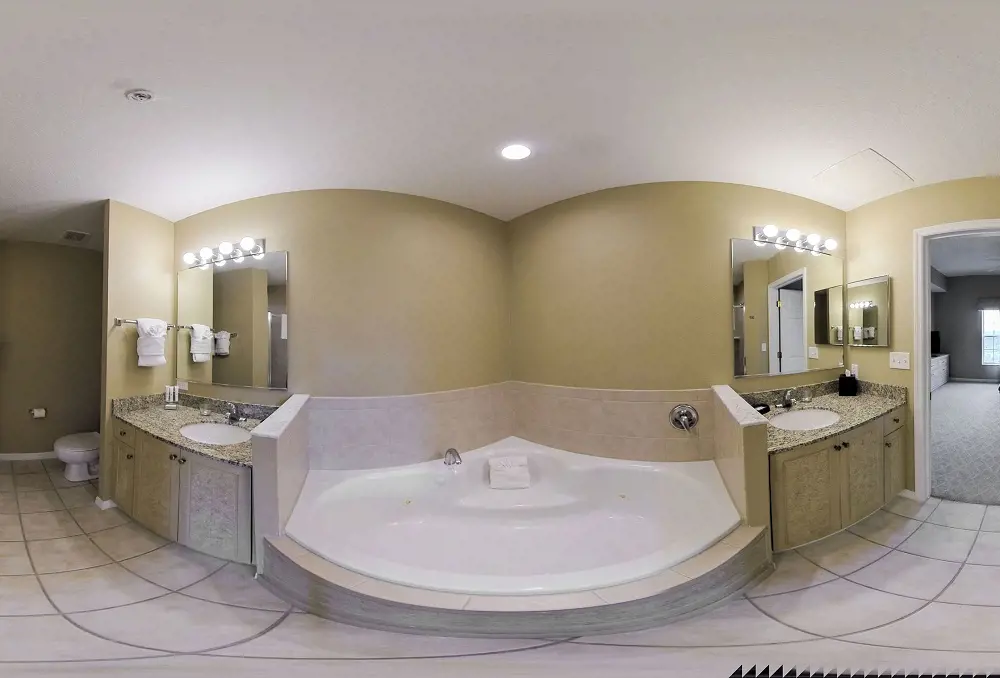 A 360 view of the private bathroom in the hotel