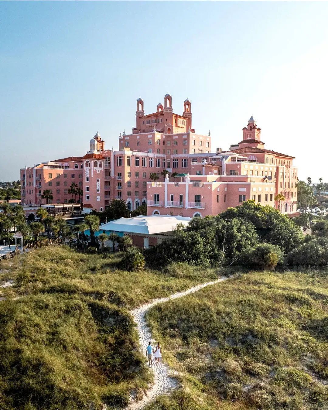 The Don CeSar is a lavish hotel for the rich