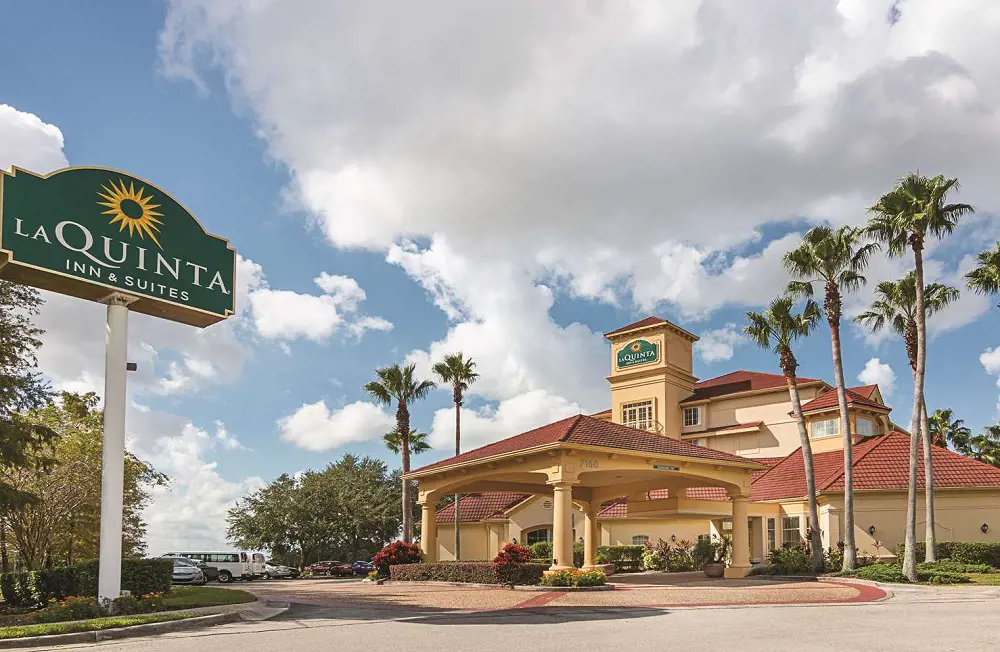 Make your stay at La Quinta Inn Orlando Airport North